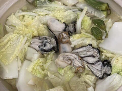 牡蠣と野菜の鍋！塩麹入り